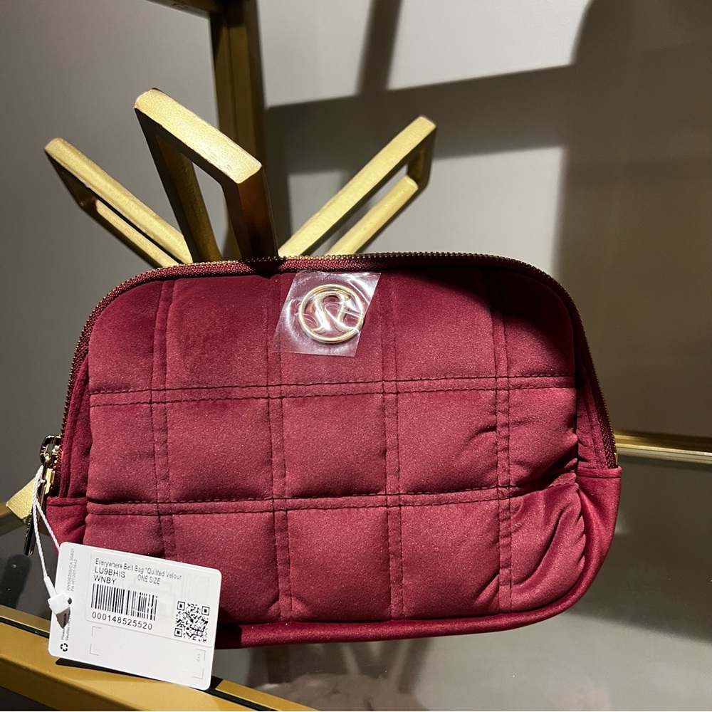 Lululemon Velour Belt Bag Burgundy NWT - Picture 5 of 10